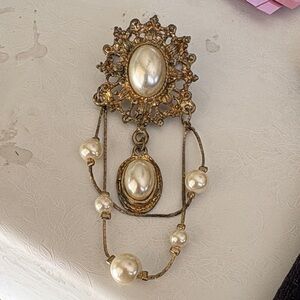 Vintage Gold and Pearl Brooch